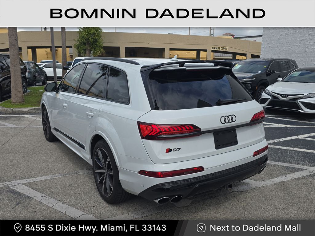 2021 Audi SQ7 Premium Plus photo 2
