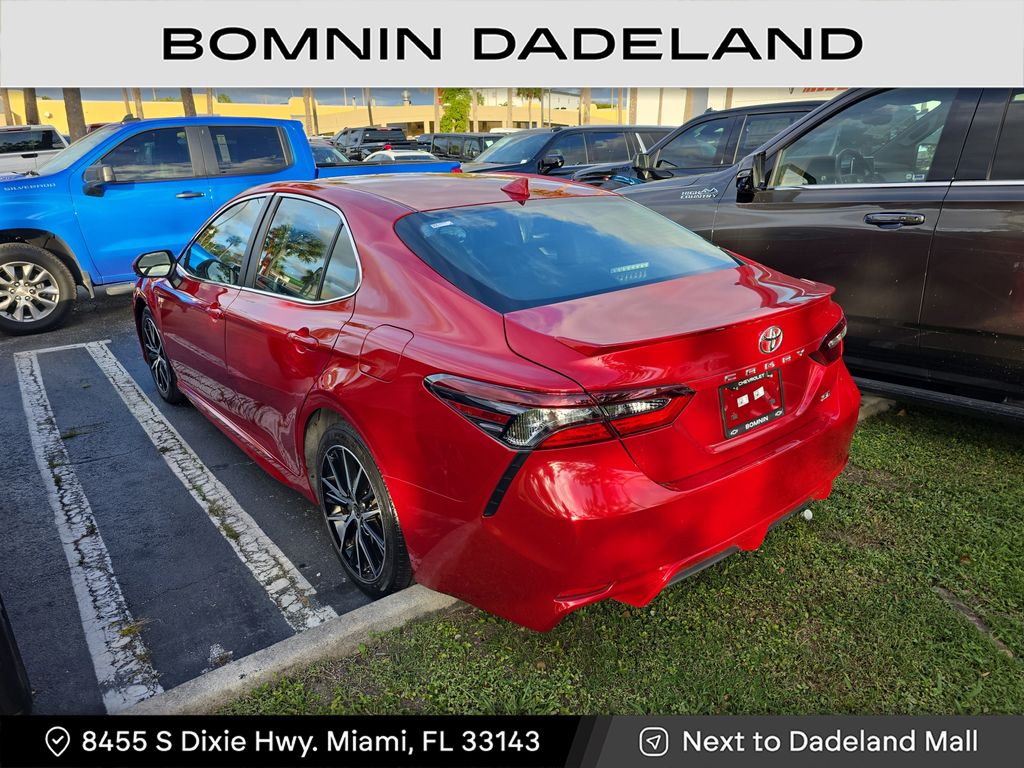 2023 Toyota Camry SE photo 3