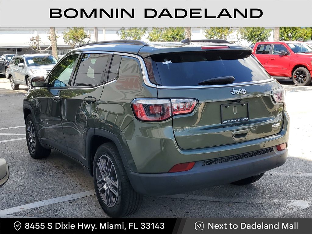 2020 Jeep Compass Latitude photo 2
