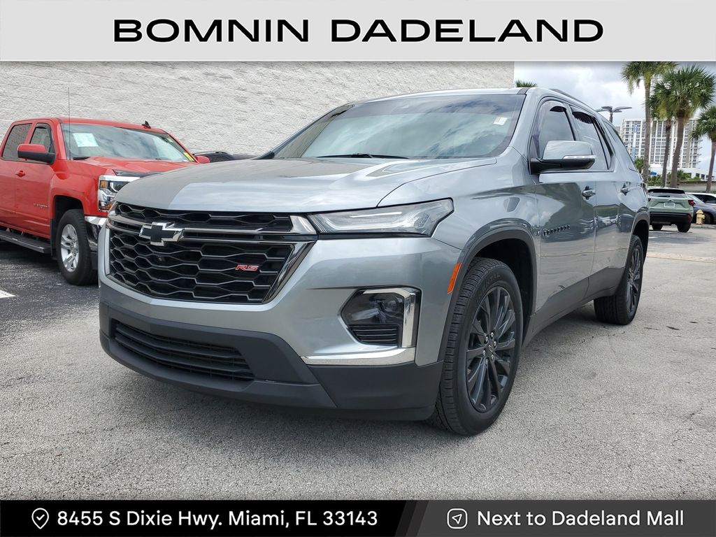 2023 Chevrolet Traverse RS photo 2
