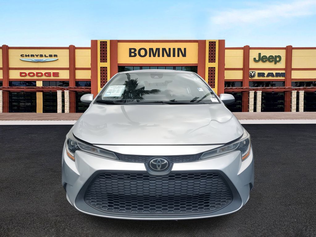 2021 Toyota Corolla LE photo 2