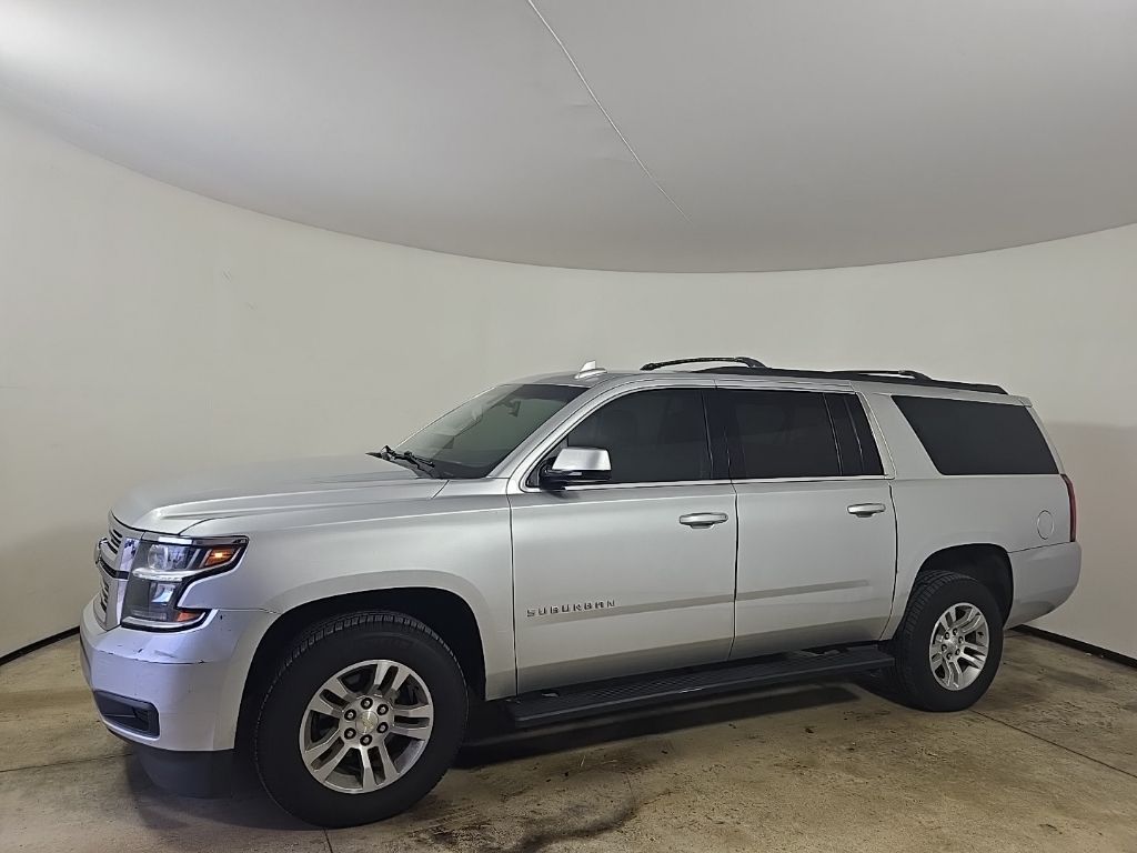 2020 Chevrolet Suburban LS photo 2