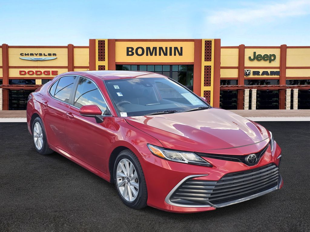 2023 Toyota Camry LE photo 2