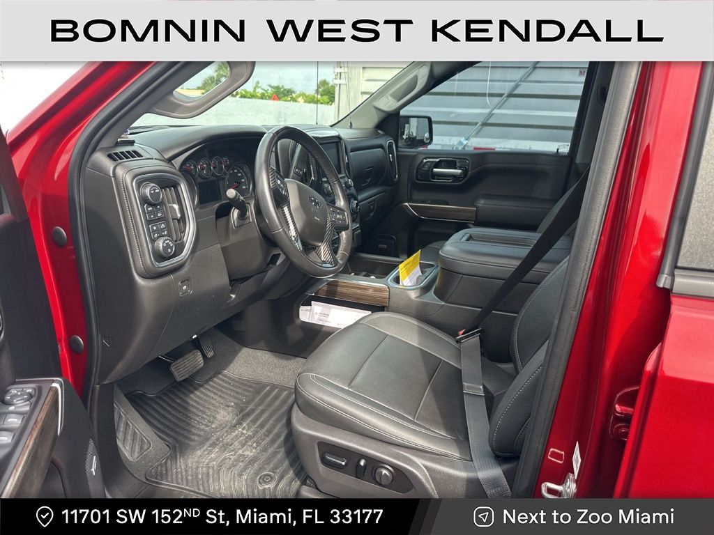 2021 Chevrolet Silverado 1500 RST photo 3