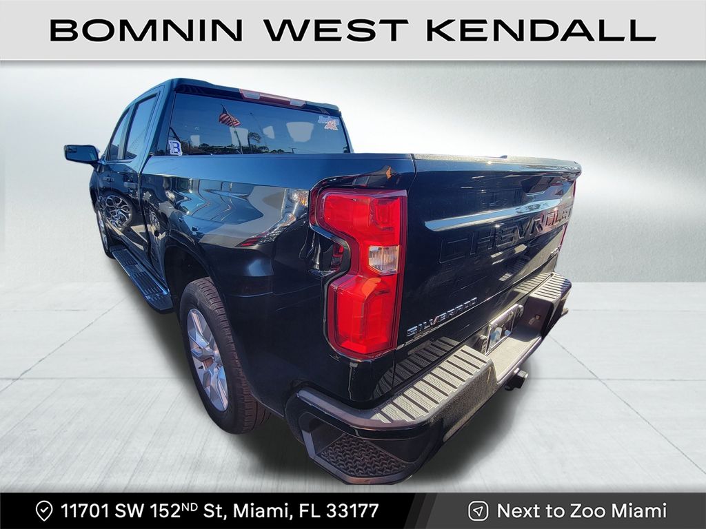 2021 Chevrolet Silverado 1500 Custom photo 3