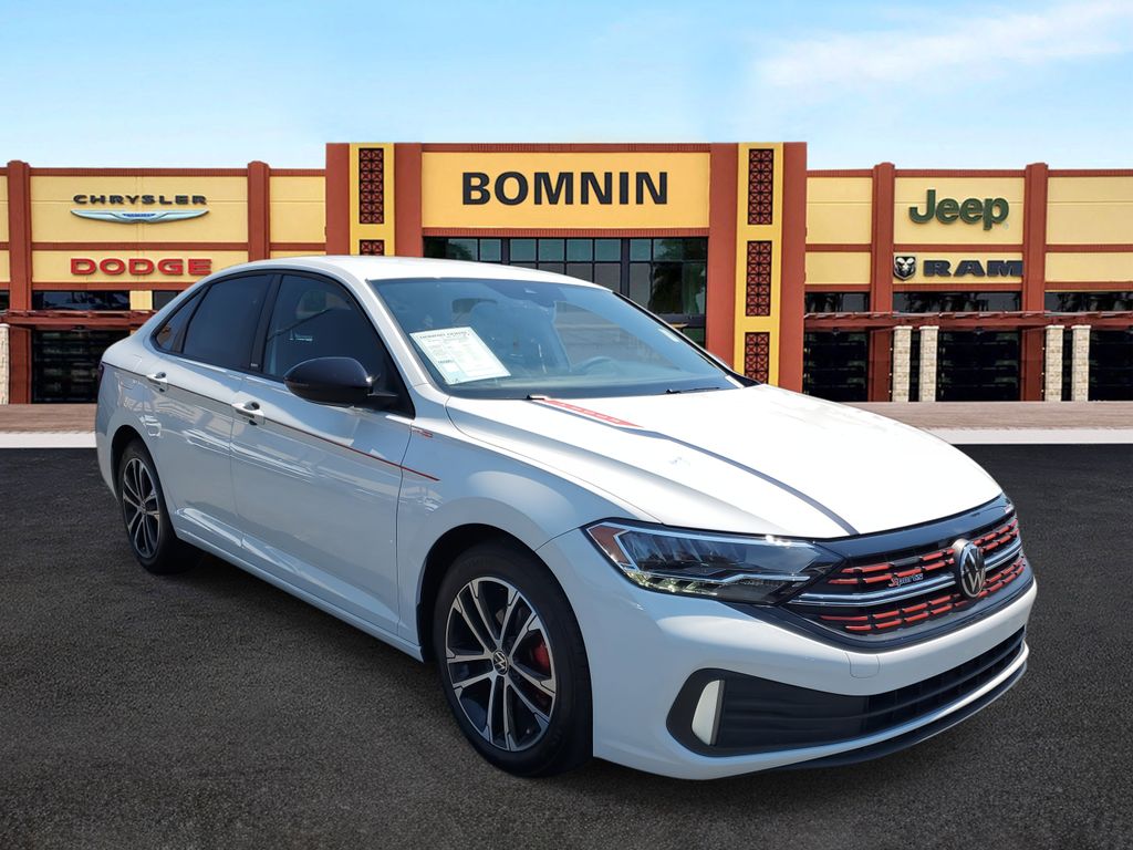 2024 Volkswagen Jetta 1.5T Sport photo 2