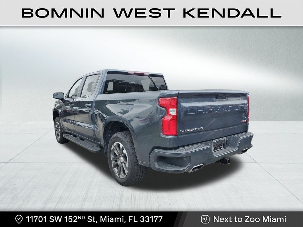 2021 Chevrolet Silverado 1500 RST photo 3
