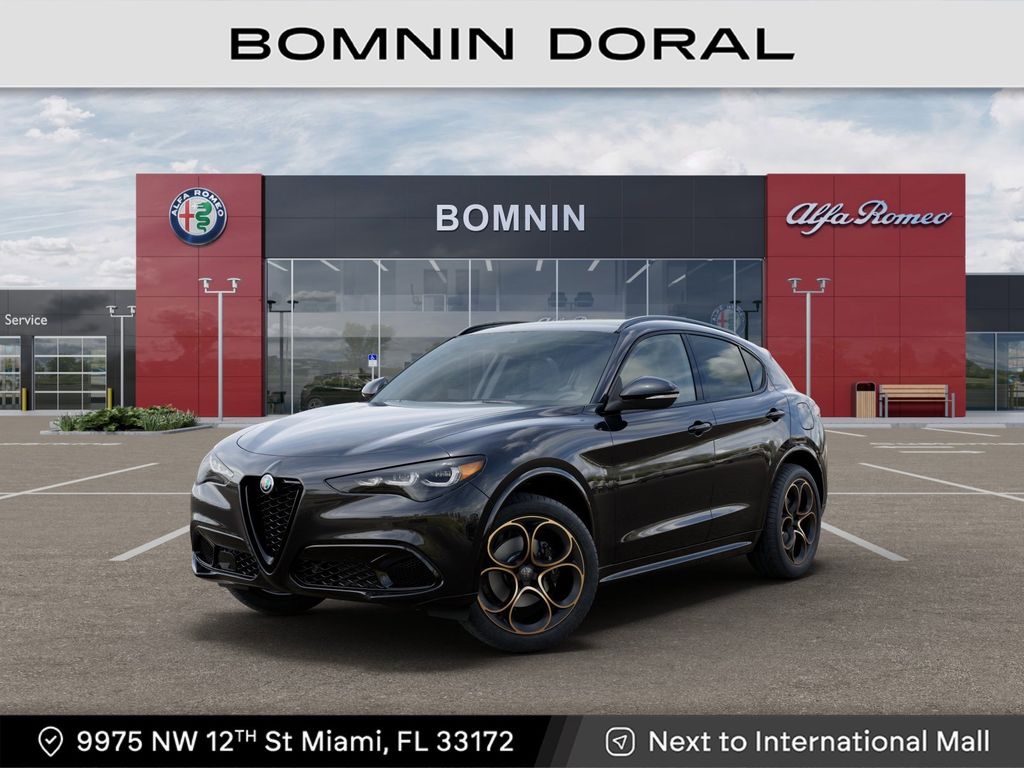 2025 Alfa Romeo Stelvio Intensa's photo