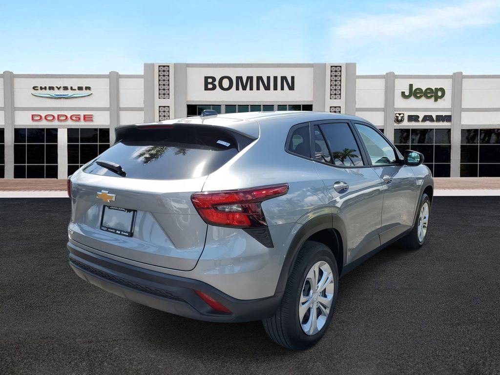 Used 2024 Chevrolet Trax LS SUV