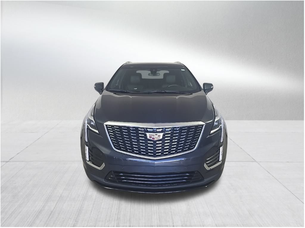 2023 Cadillac XT5 Luxury photo 3