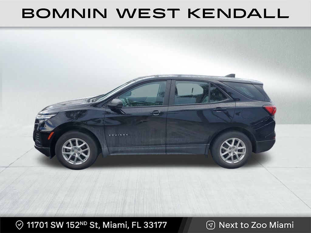 2023 Chevrolet Equinox LS photo 4