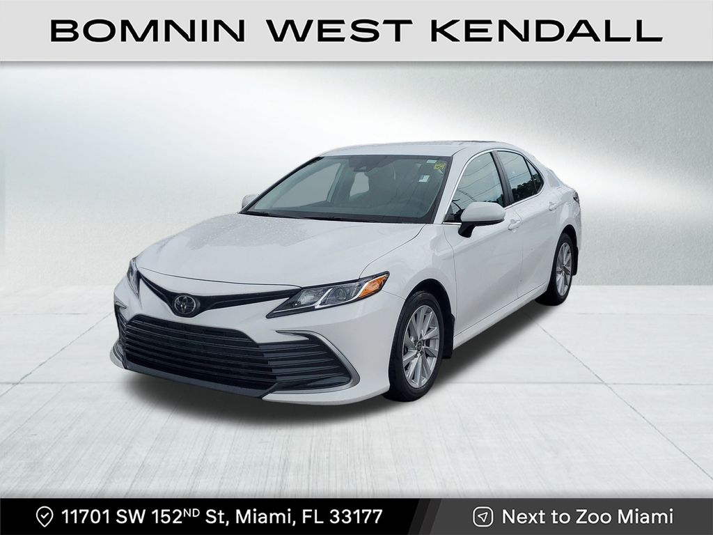 2024 Toyota Camry LE photo 3