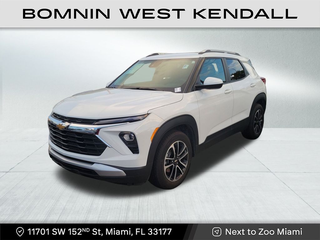 2024 Chevrolet Trailblazer LT photo 2
