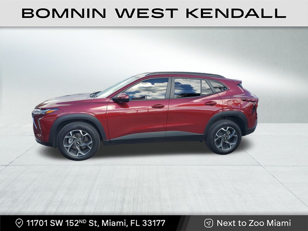 2024 Chevrolet Trax LT photo 4