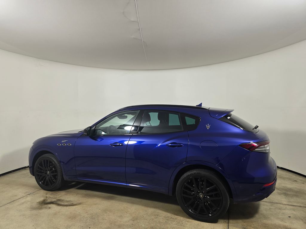 2022 Maserati Levante GT photo 4