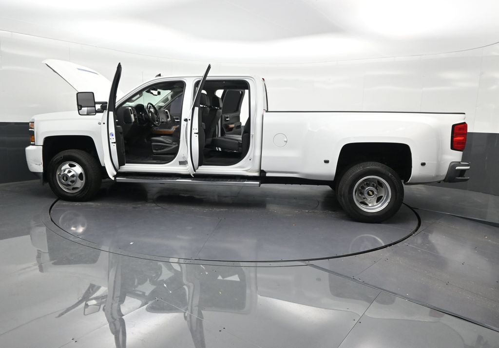 2019 Chevrolet Silverado 3500HD High Country - Photo 35
