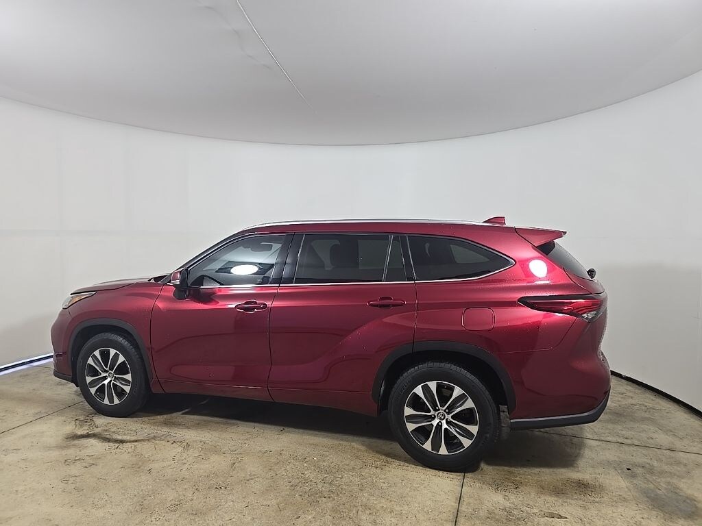 Used 2020 Toyota Highlander XLE SUV