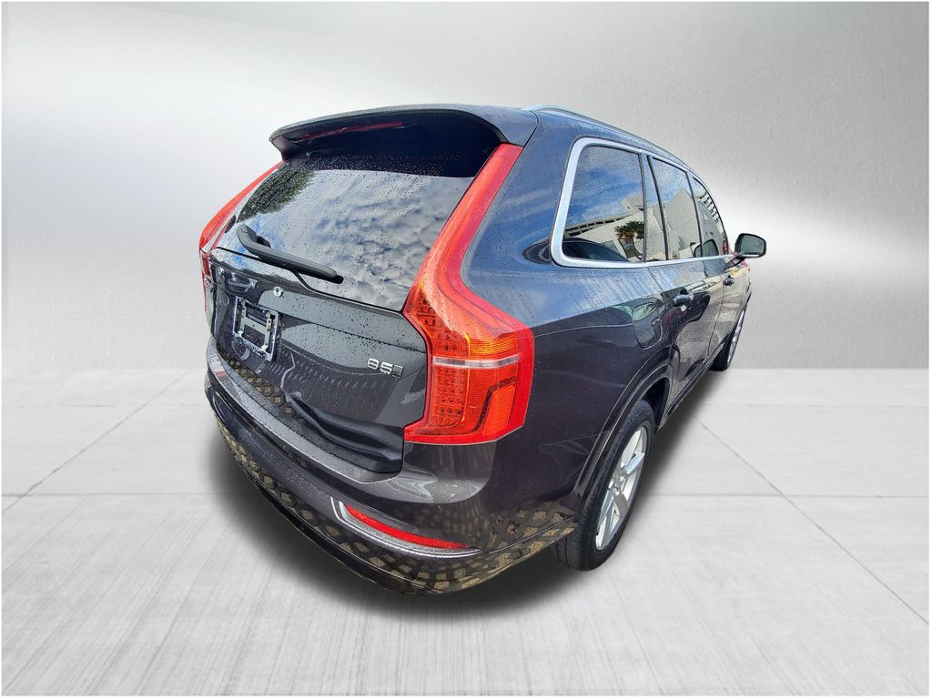 2023 Volvo XC90 B5 AWD Core photo 3