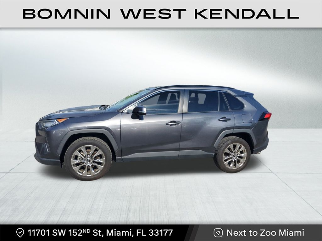 2021 Toyota RAV4 XLE Premium photo 2