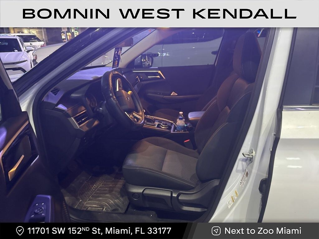 Used 2024 Mitsubishi Outlander ES SUV