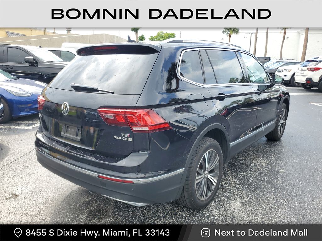 2018 Volkswagen Tiguan SEL photo 4