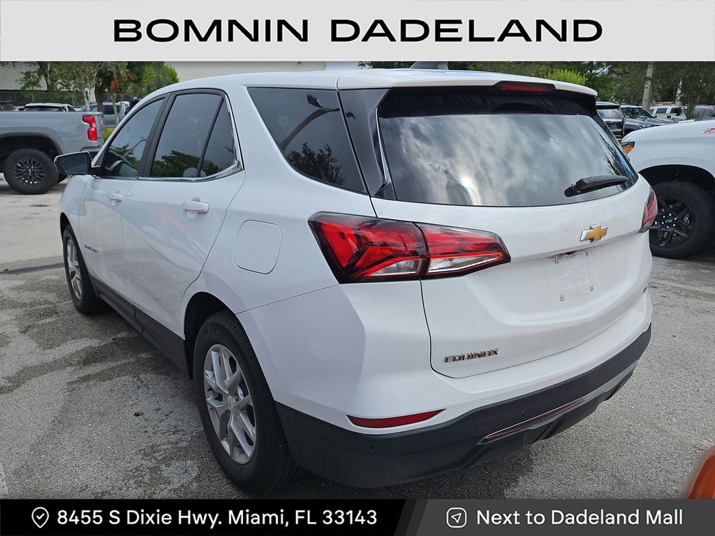 2024 Chevrolet Equinox LT photo 3