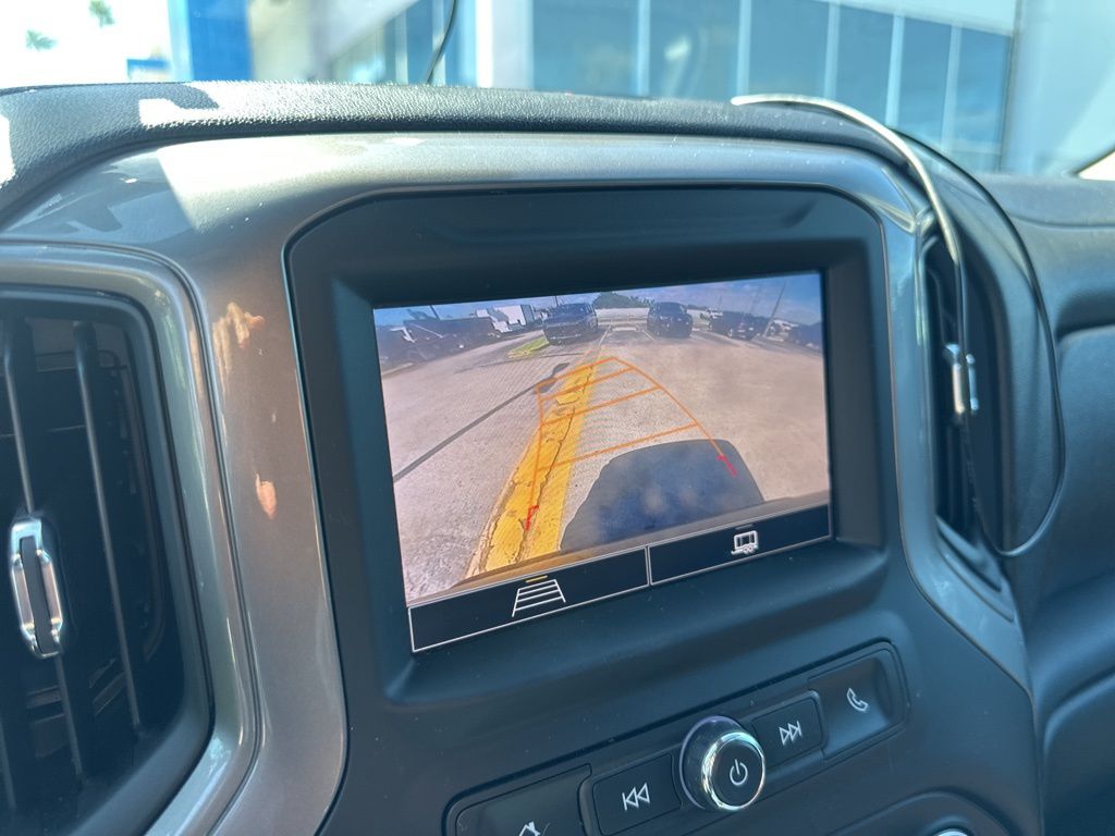 2024 Chevrolet Silverado 1500 Custom photo 4