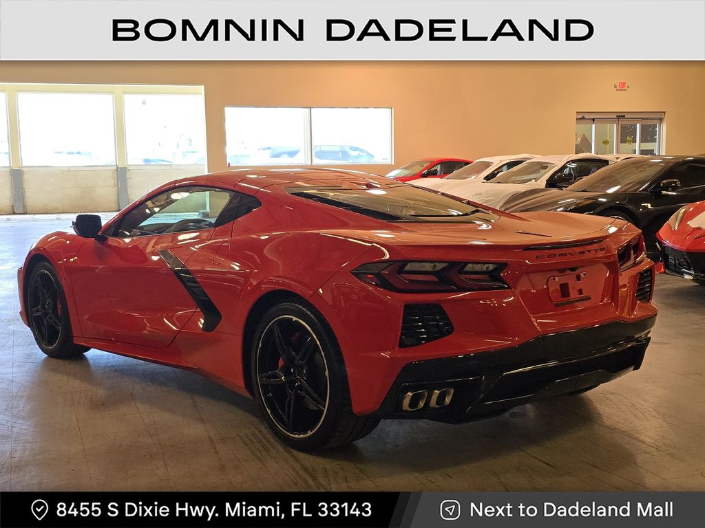 2024 Chevrolet Corvette Stingray 2LT photo 3