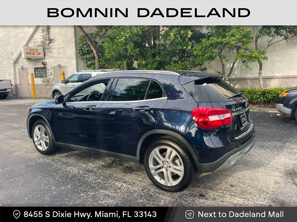 2017 Mercedes Benz GLA 250 4MATIC photo 3