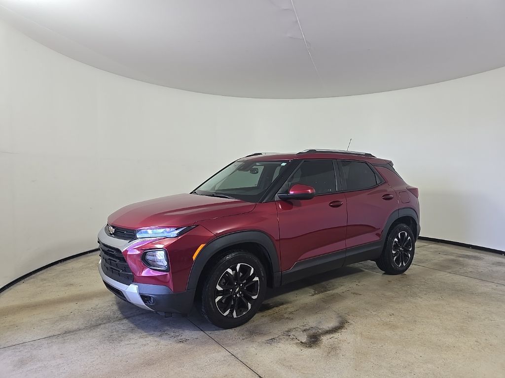 2021 Chevrolet Trailblazer LT photo 2