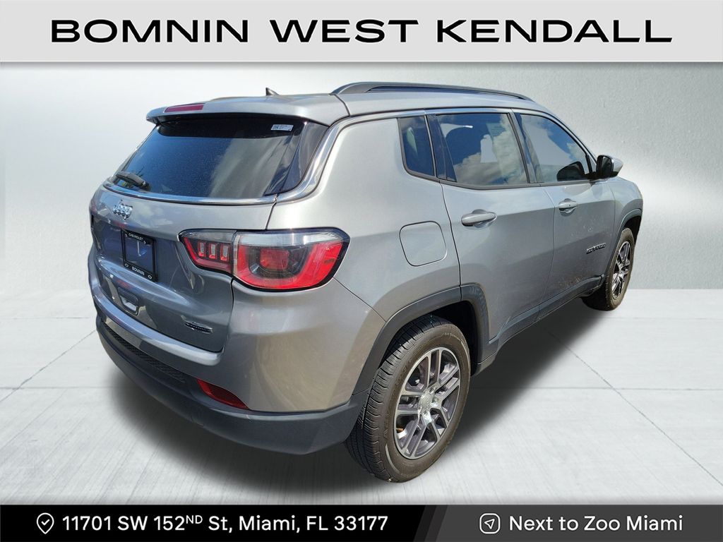 2018 Jeep Compass Latitude photo 4