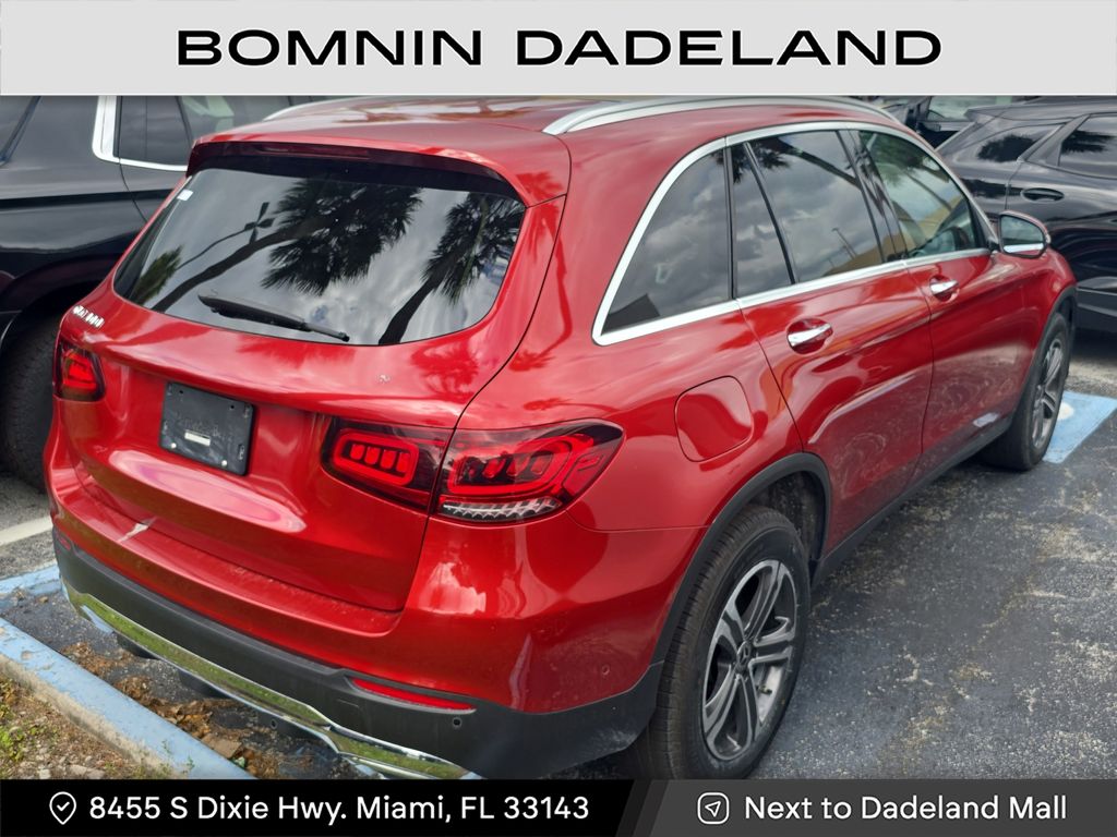 2021 Mercedes Benz GLC 300 photo 4