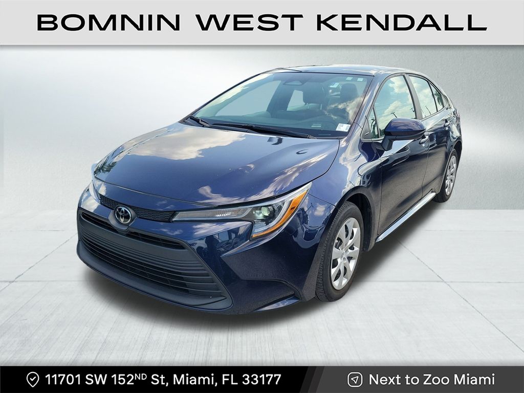2023 Toyota Corolla LE photo 2