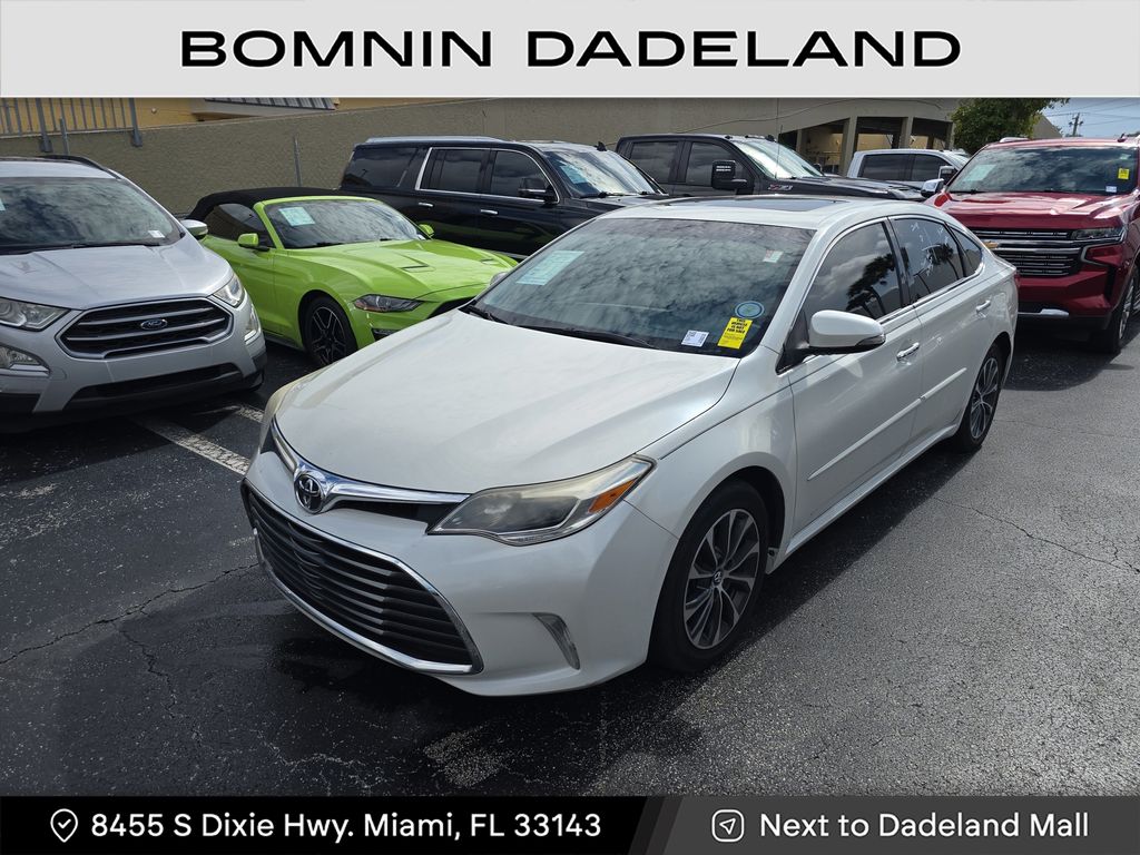 2016 Toyota Avalon Limited photo 2