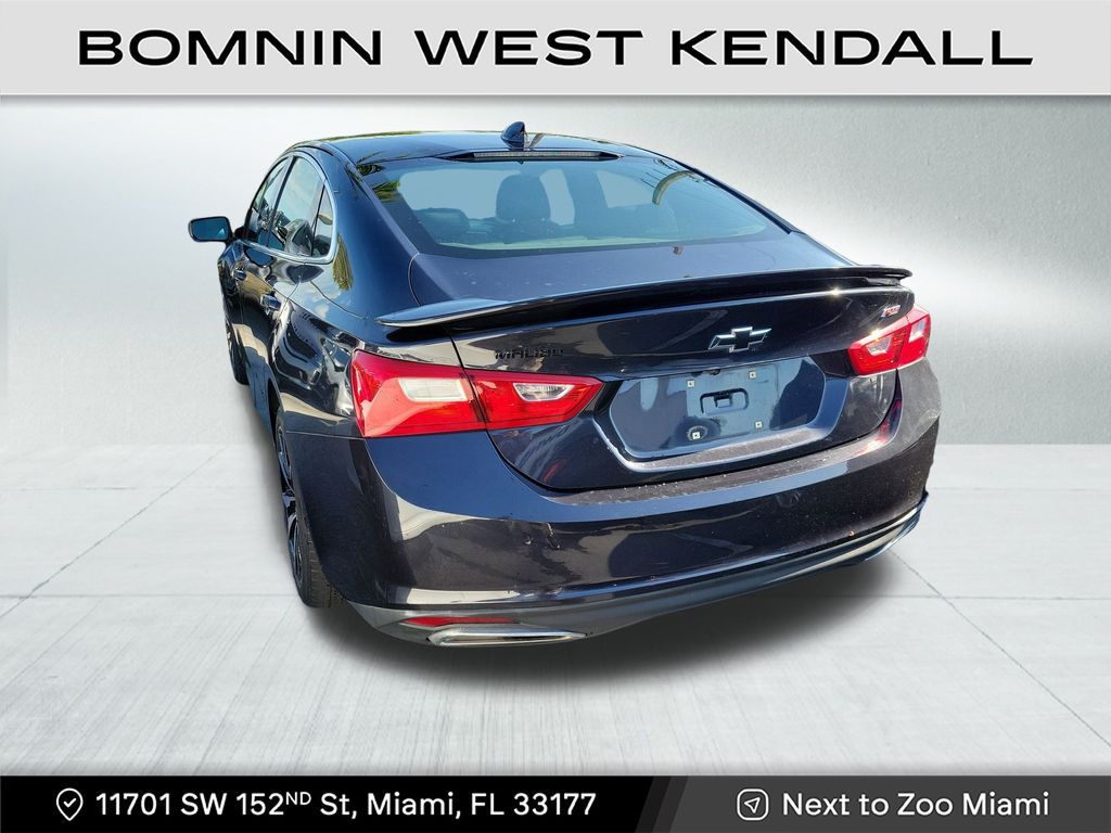 2022 Chevrolet Malibu RS photo 3