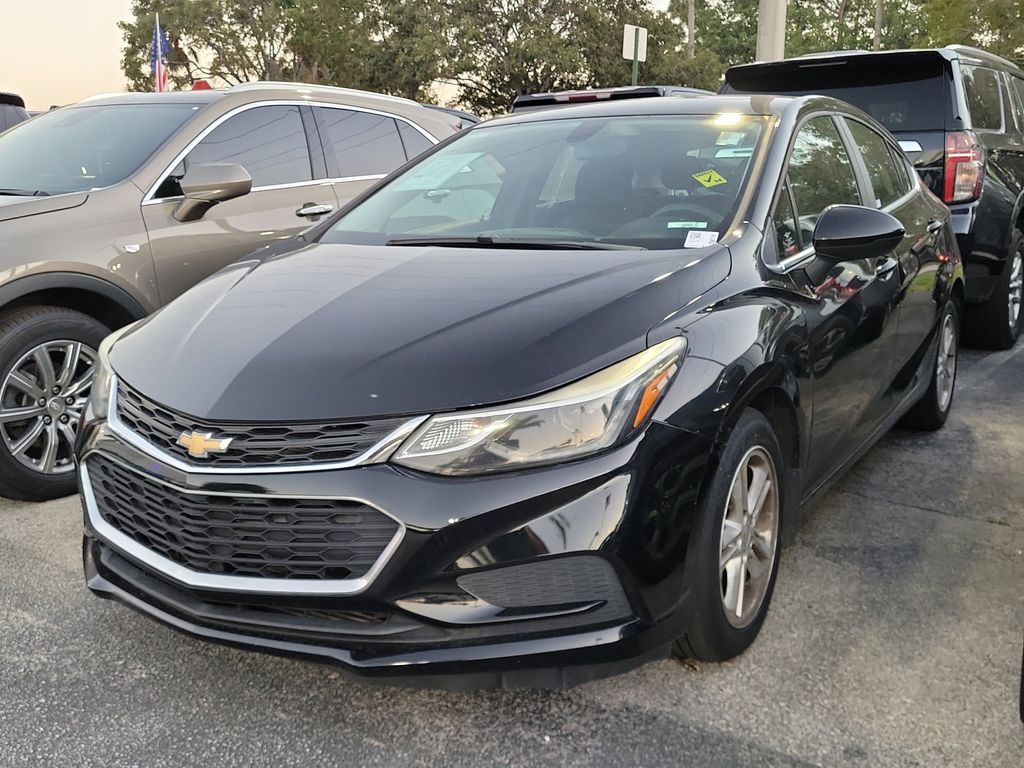 Used 2018 Chevrolet Cruze LT with VIN 3G1BE6SM3JS605971 for sale in Miami, FL