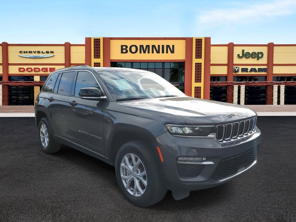 2022 Jeep Grand Cherokee Limited photo 2