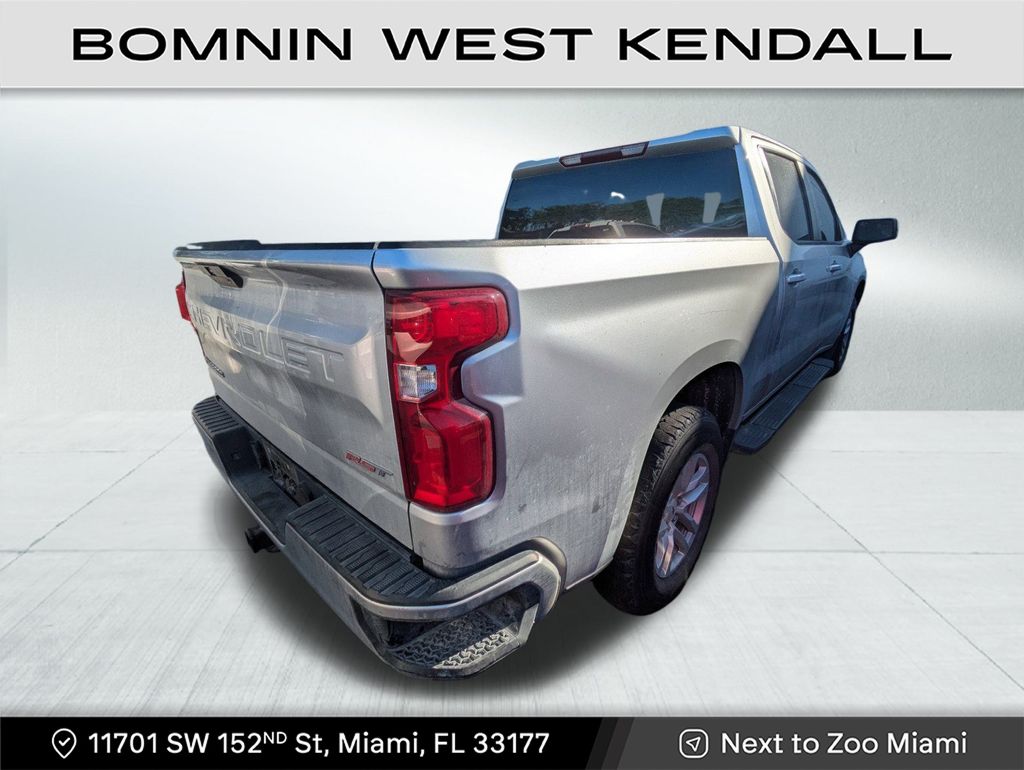2021 Chevrolet Silverado 1500 RST photo 2