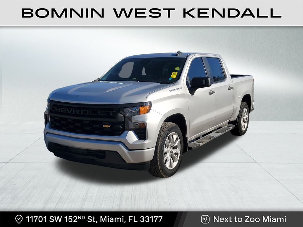2022 Chevrolet Silverado 1500 Custom photo 3