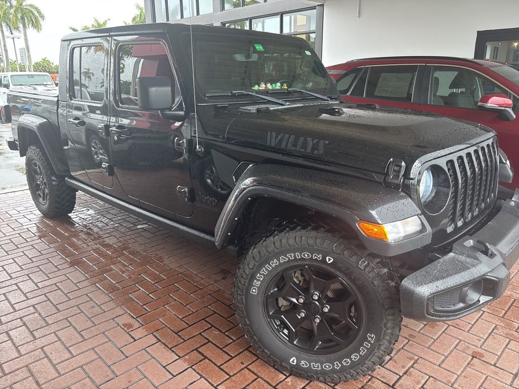 2022 Jeep Gladiator Willys photo 2