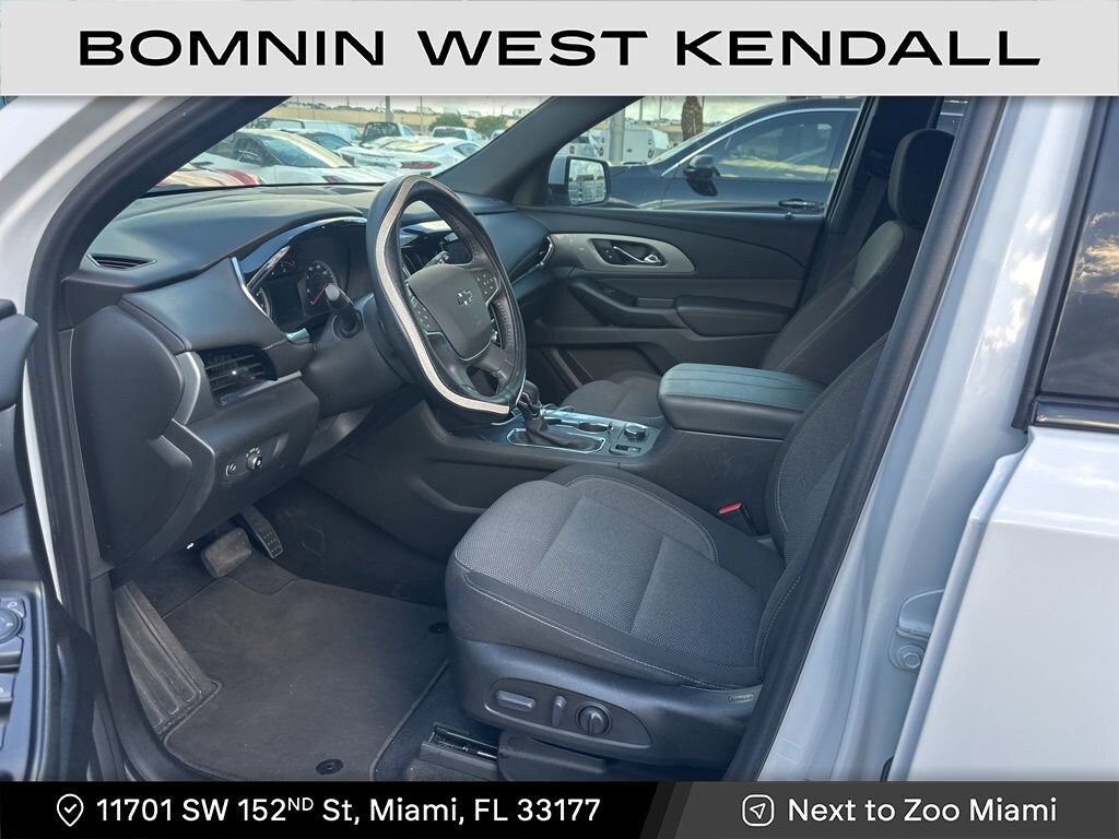 Used 2022 Chevrolet Traverse LT SUV