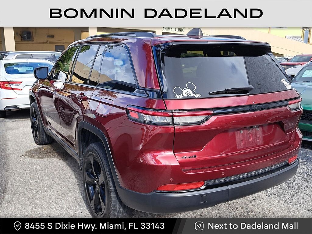 Used 2024 Jeep Grand Cherokee Altitude SUV