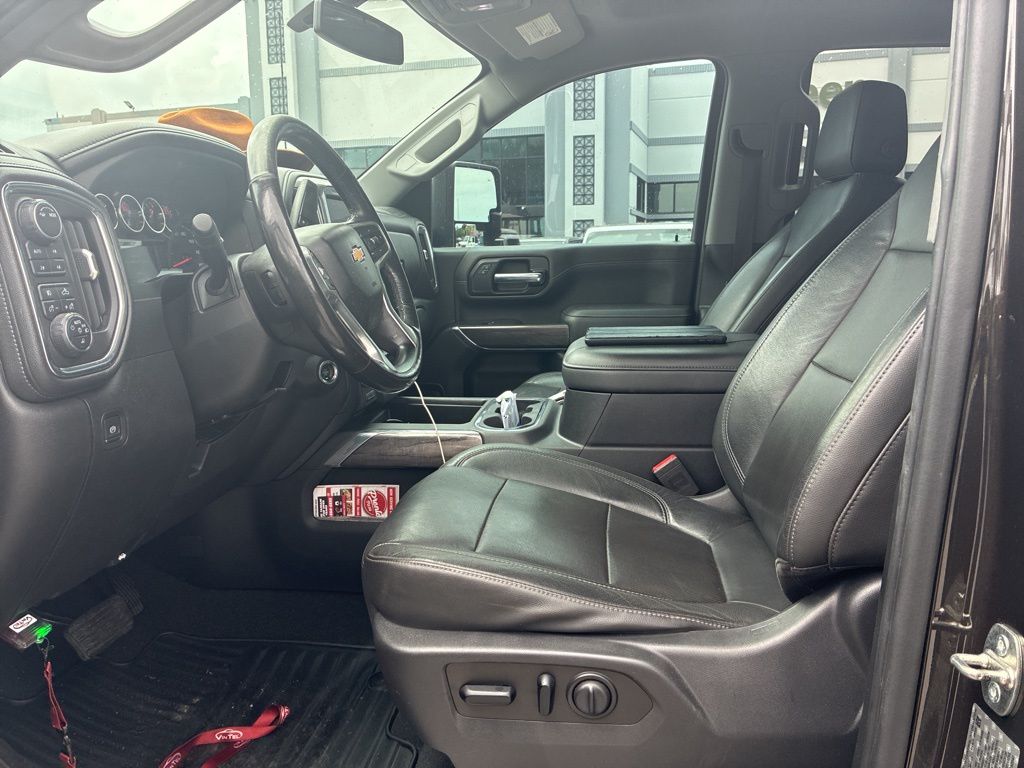 2020 Chevrolet Silverado 2500HD LTZ photo 4