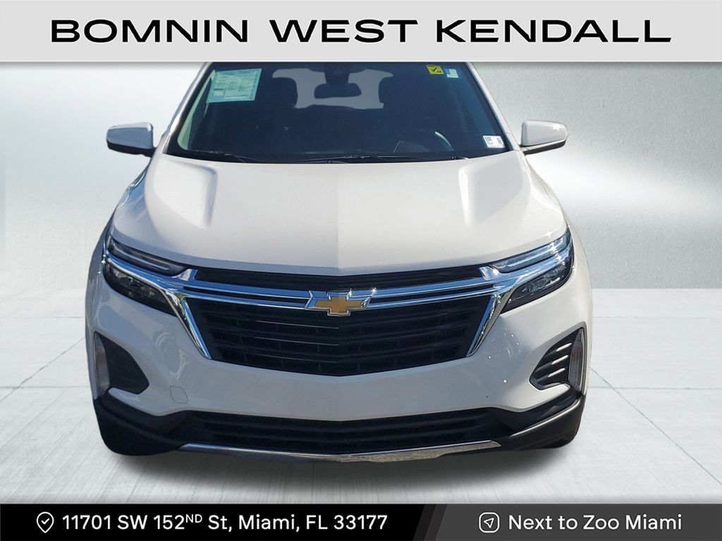 2022 Chevrolet Equinox LT photo 2