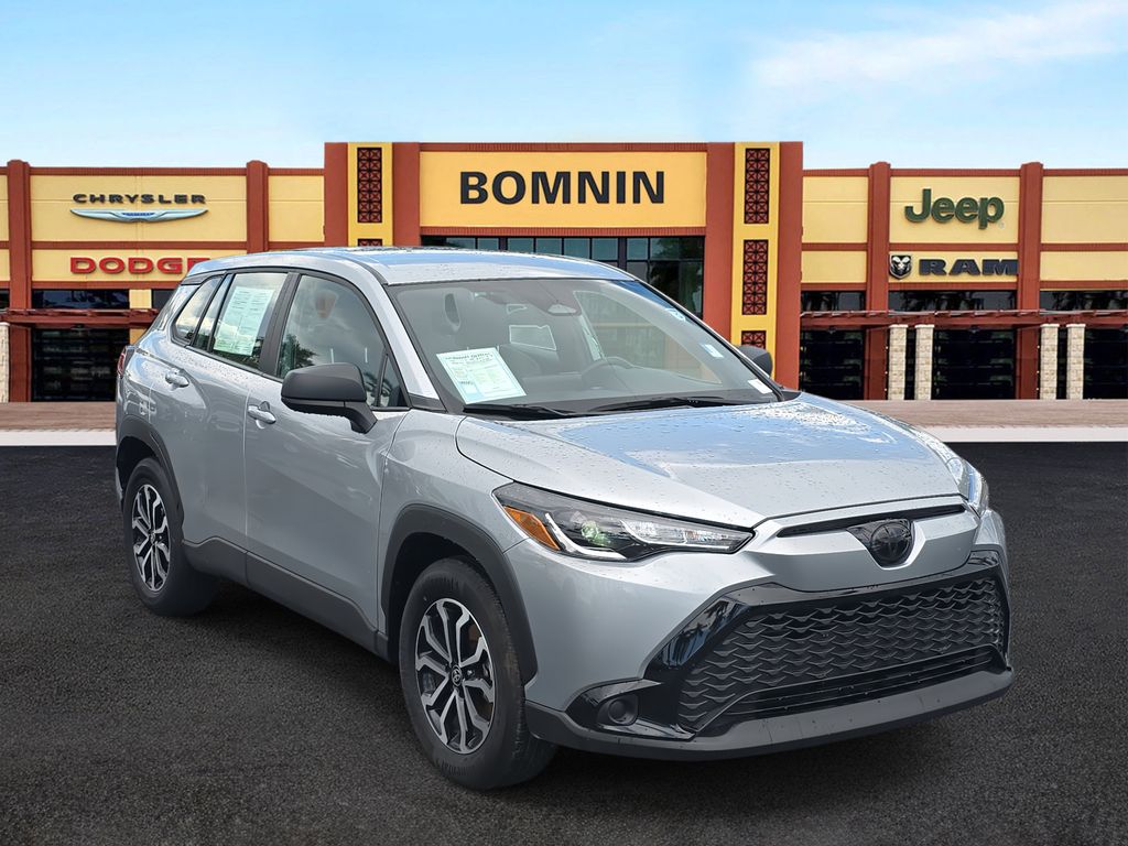 2025 Toyota Corolla Cross Hybrid S photo 2