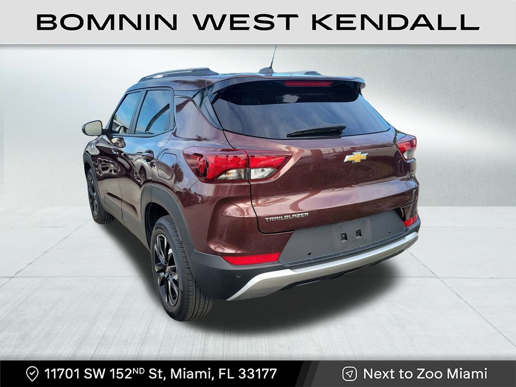 2023 Chevrolet Trailblazer LT photo 3