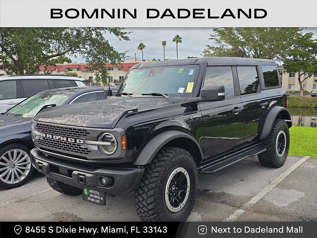 2023 Ford Bronco Base photo 2