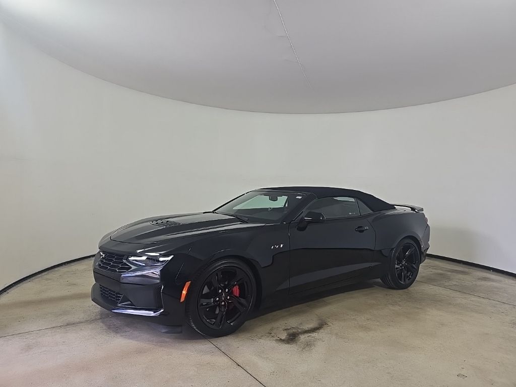 2022 Chevrolet Camaro LT1 photo 2