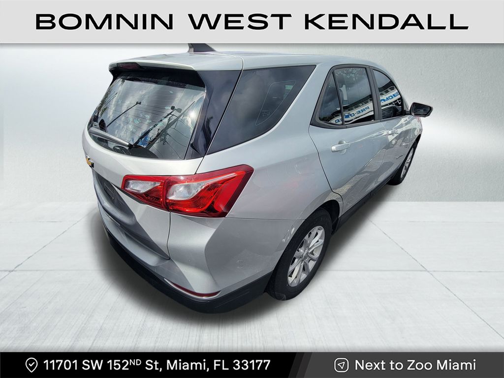 2021 Chevrolet Equinox LS photo 4