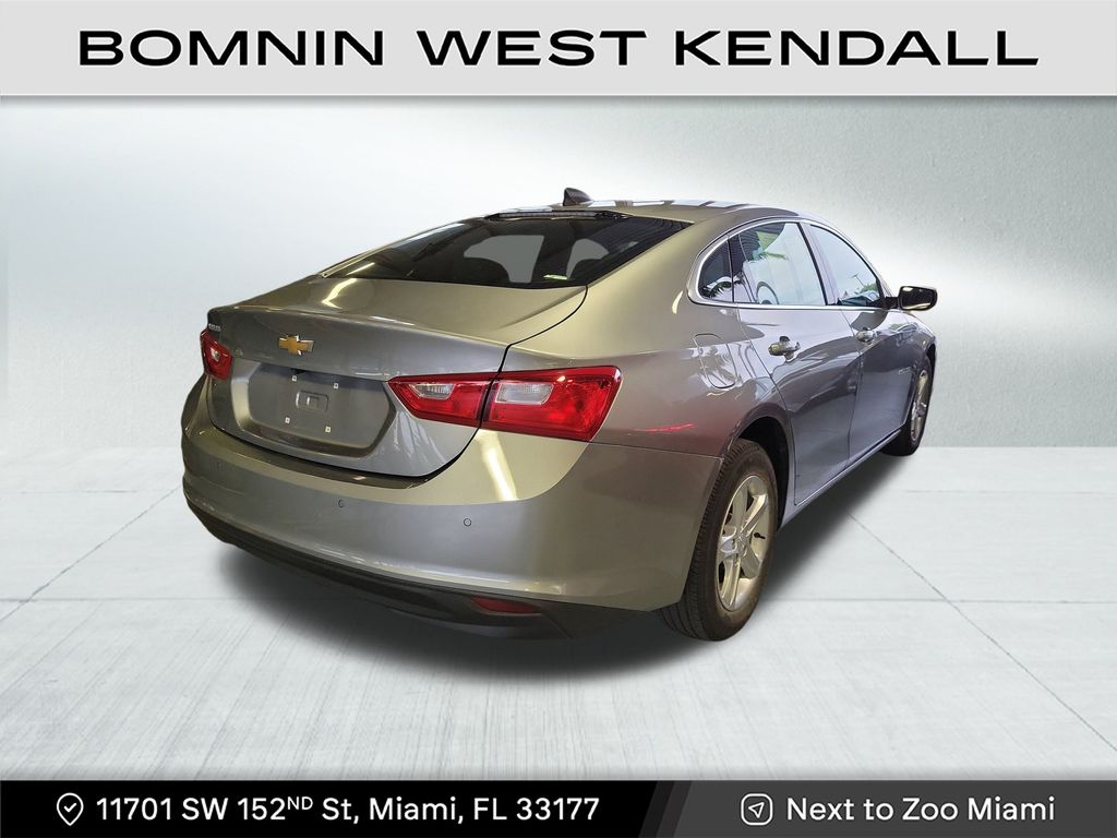 2024 Chevrolet Malibu LS photo 4